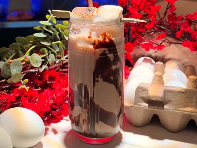 Messy Egg Creme