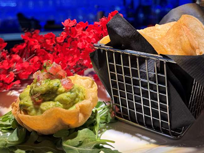 Guacamole & Chips 